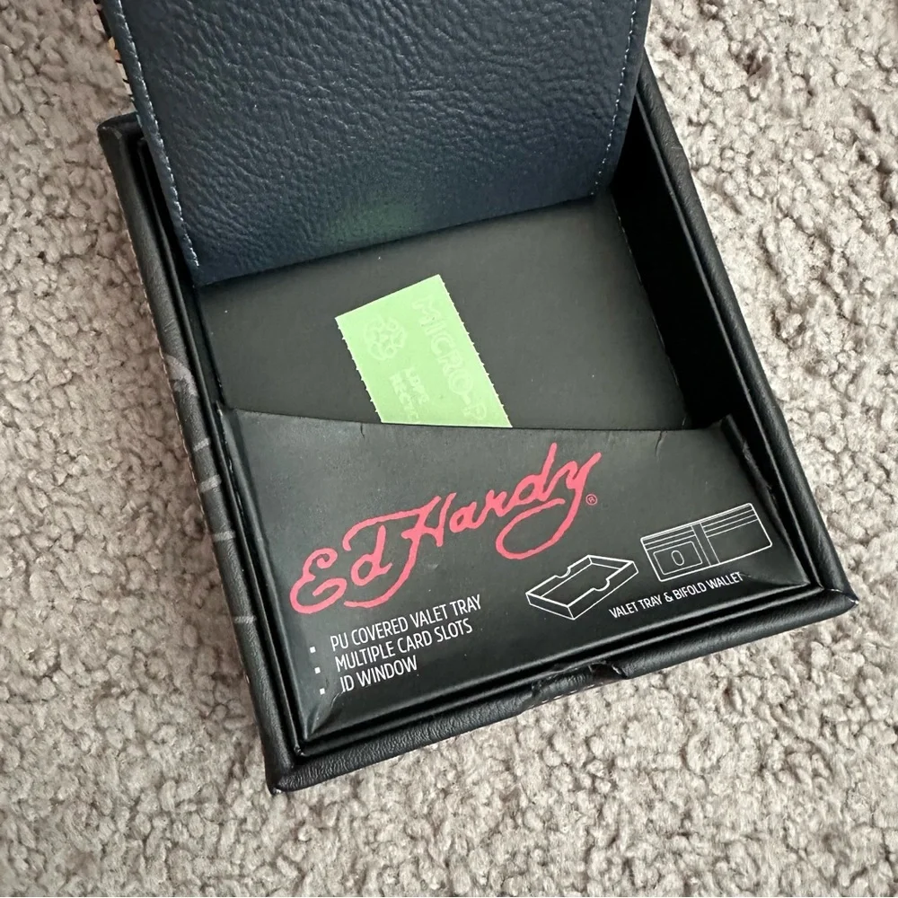 Ed Hardy Black Dragon Graphic Bi-Fold Wallet Mens